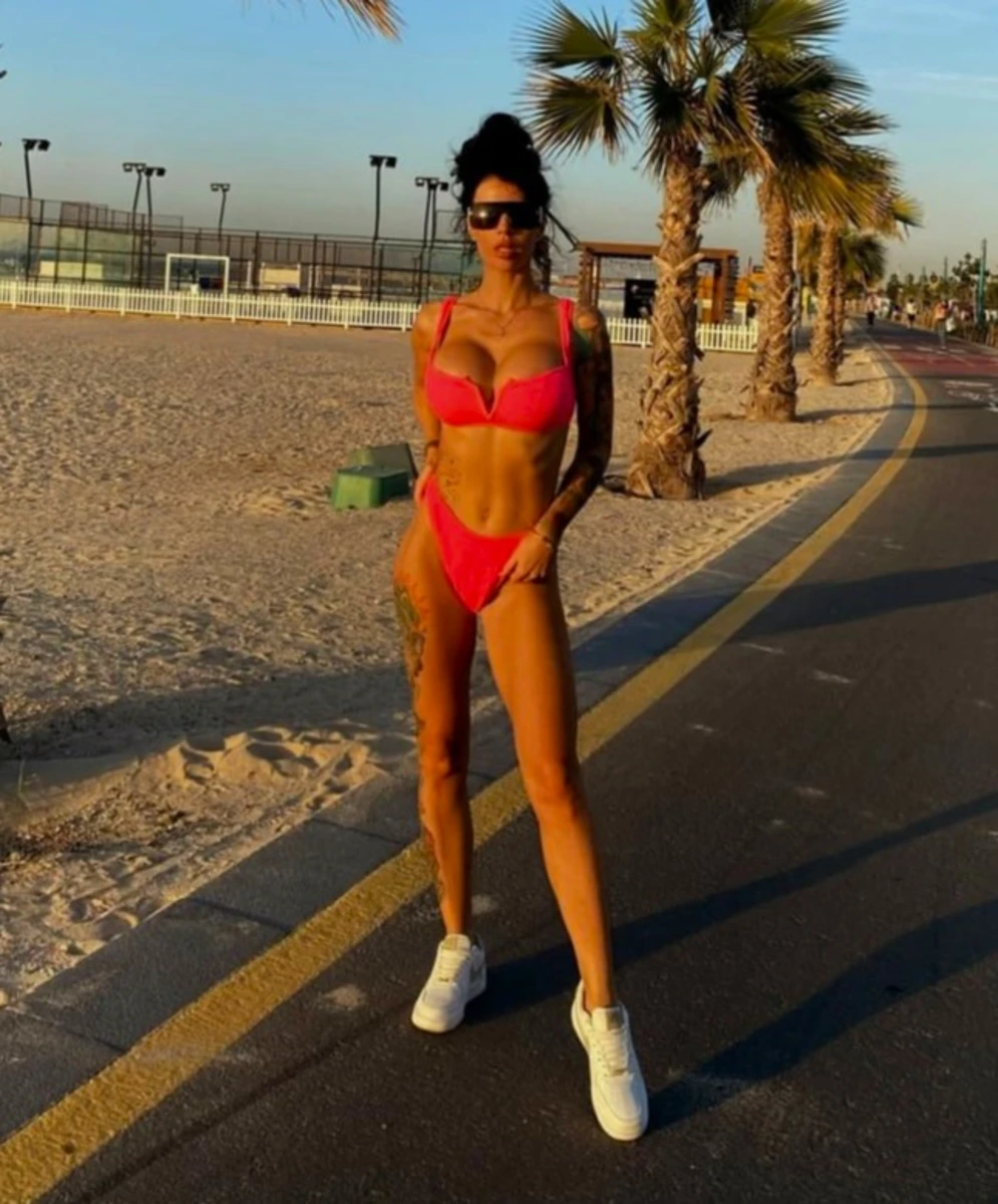 Abelle escort in London