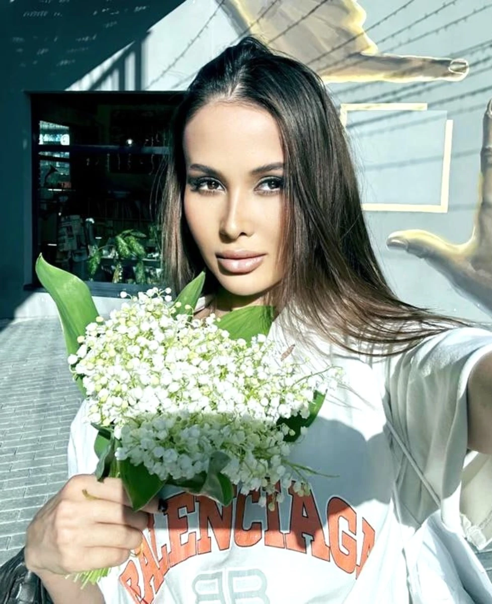 Aida escort in London