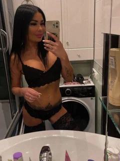 Alice escort in London