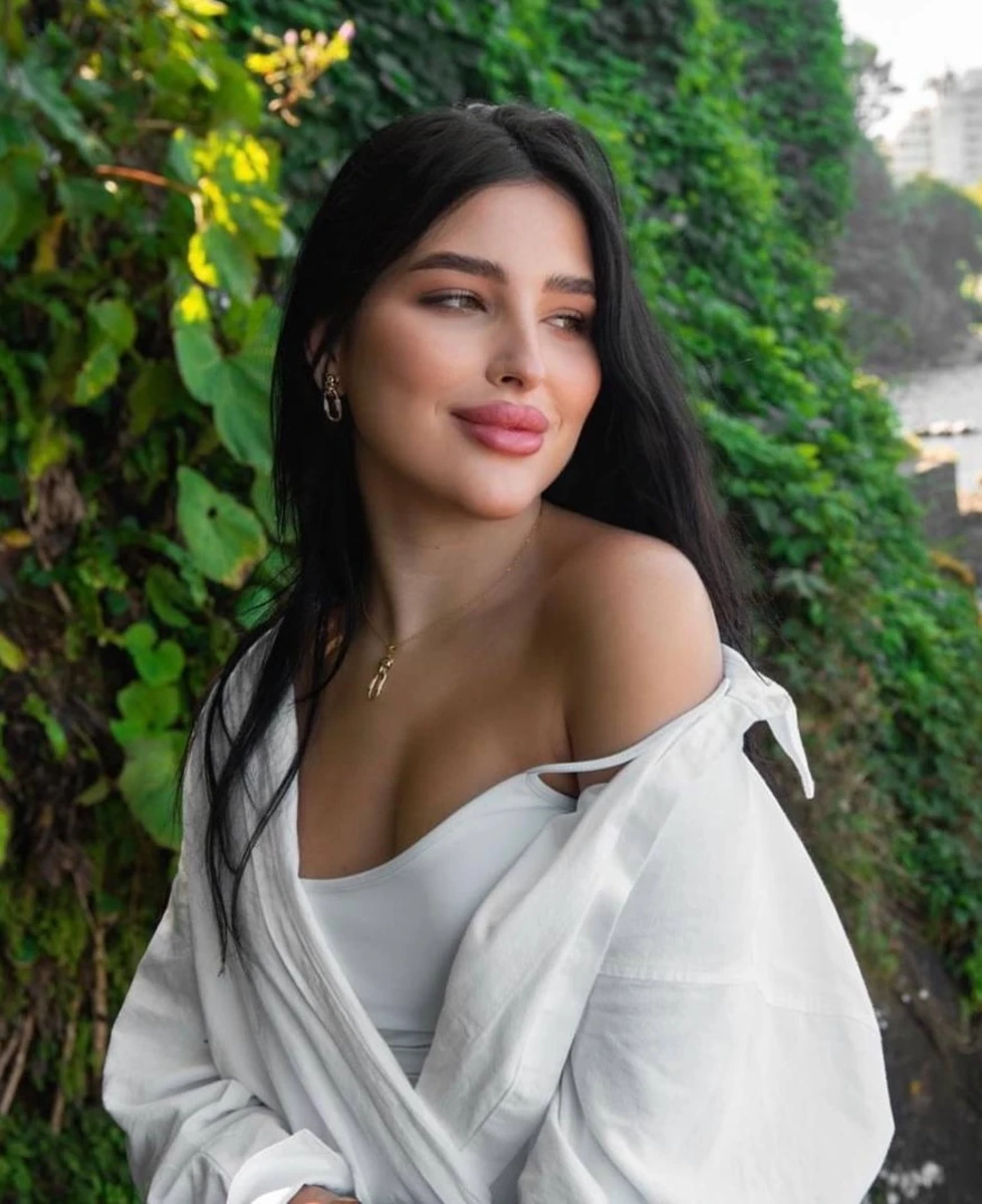 Arina escort in London