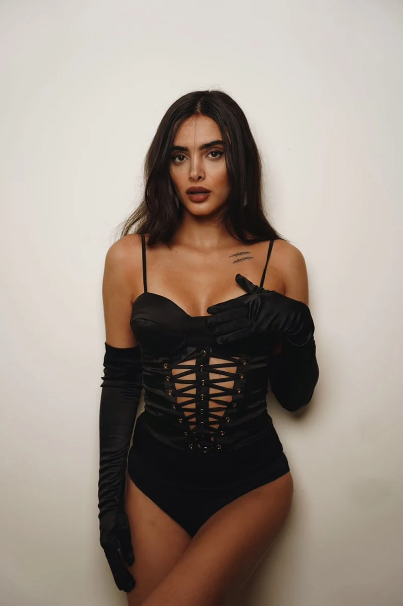 Ava escort in London