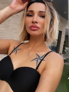  Elisa escort in London