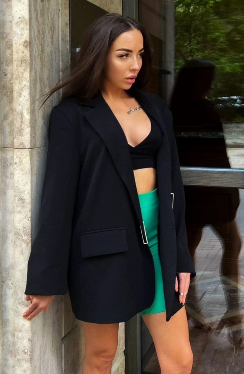 Elizabeth escort in London