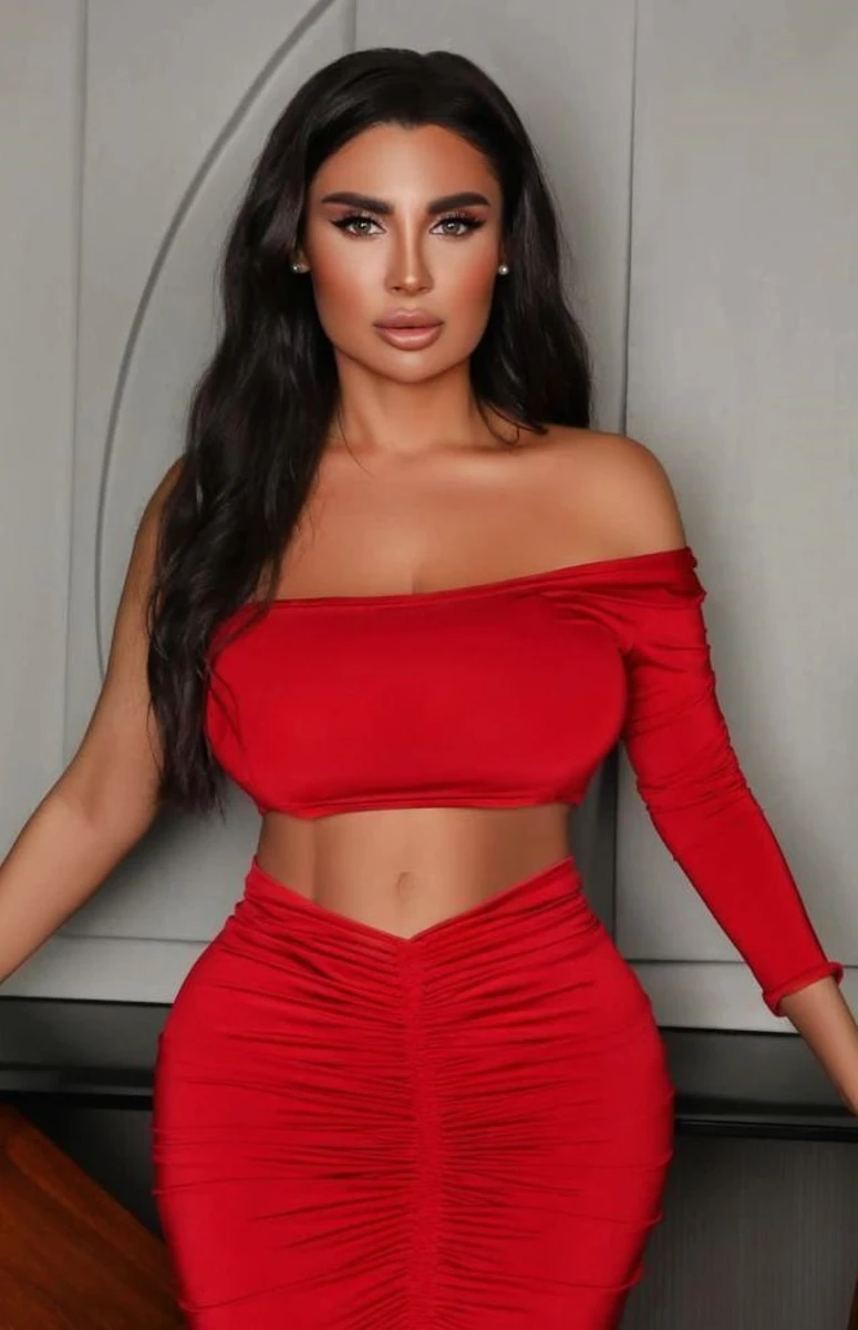 Eloise escort in London