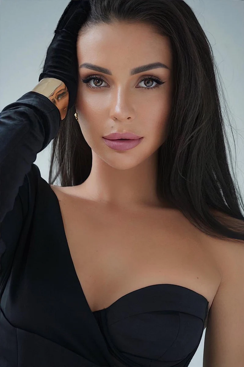 Evangelina escort in London