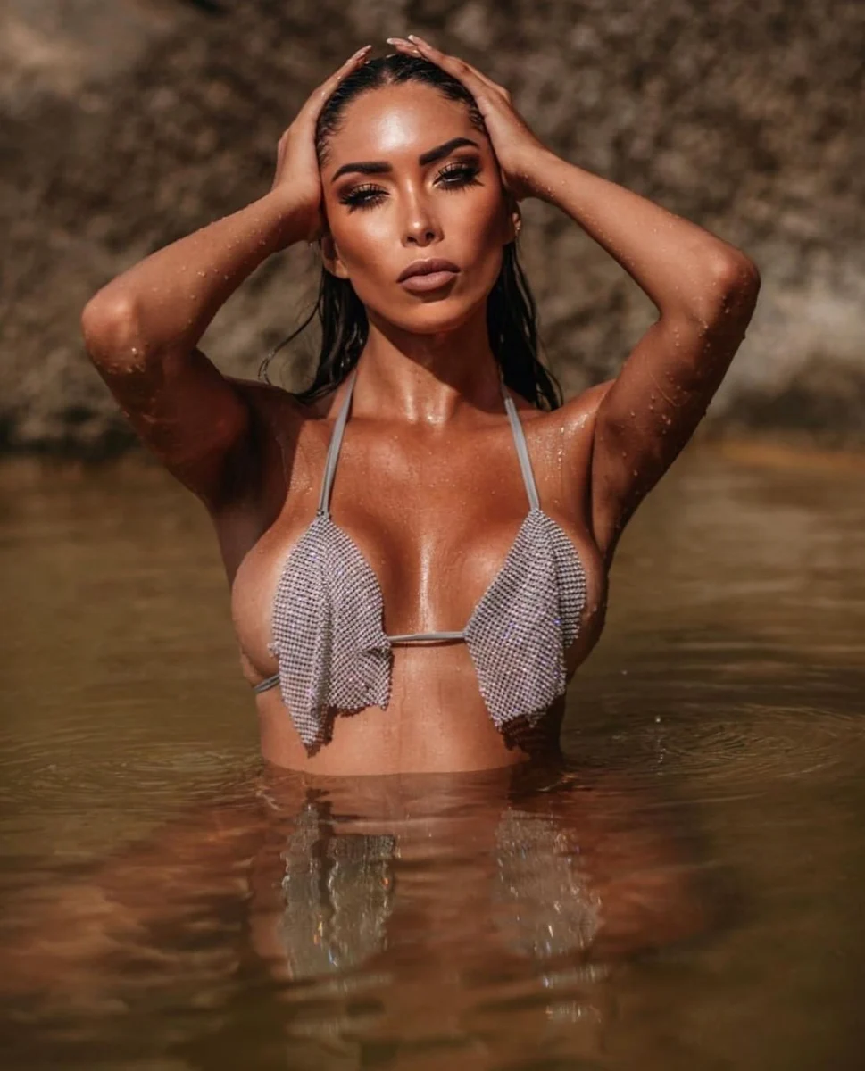 Gina escort in London