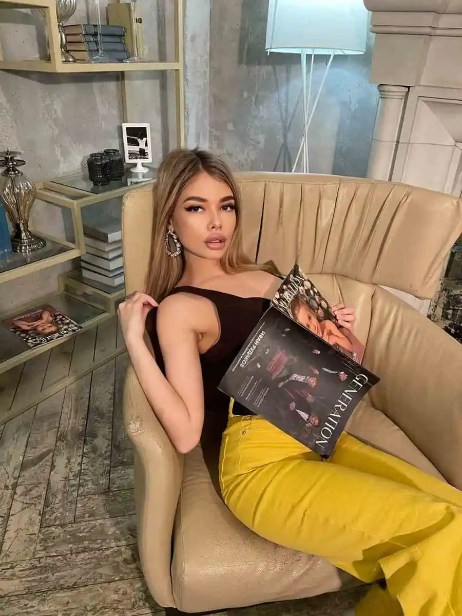 Kornelia escort in London