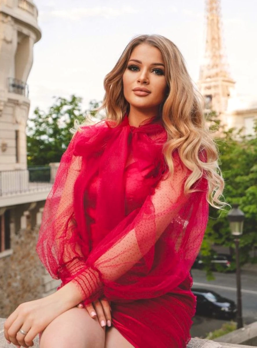 Kristi escort in London