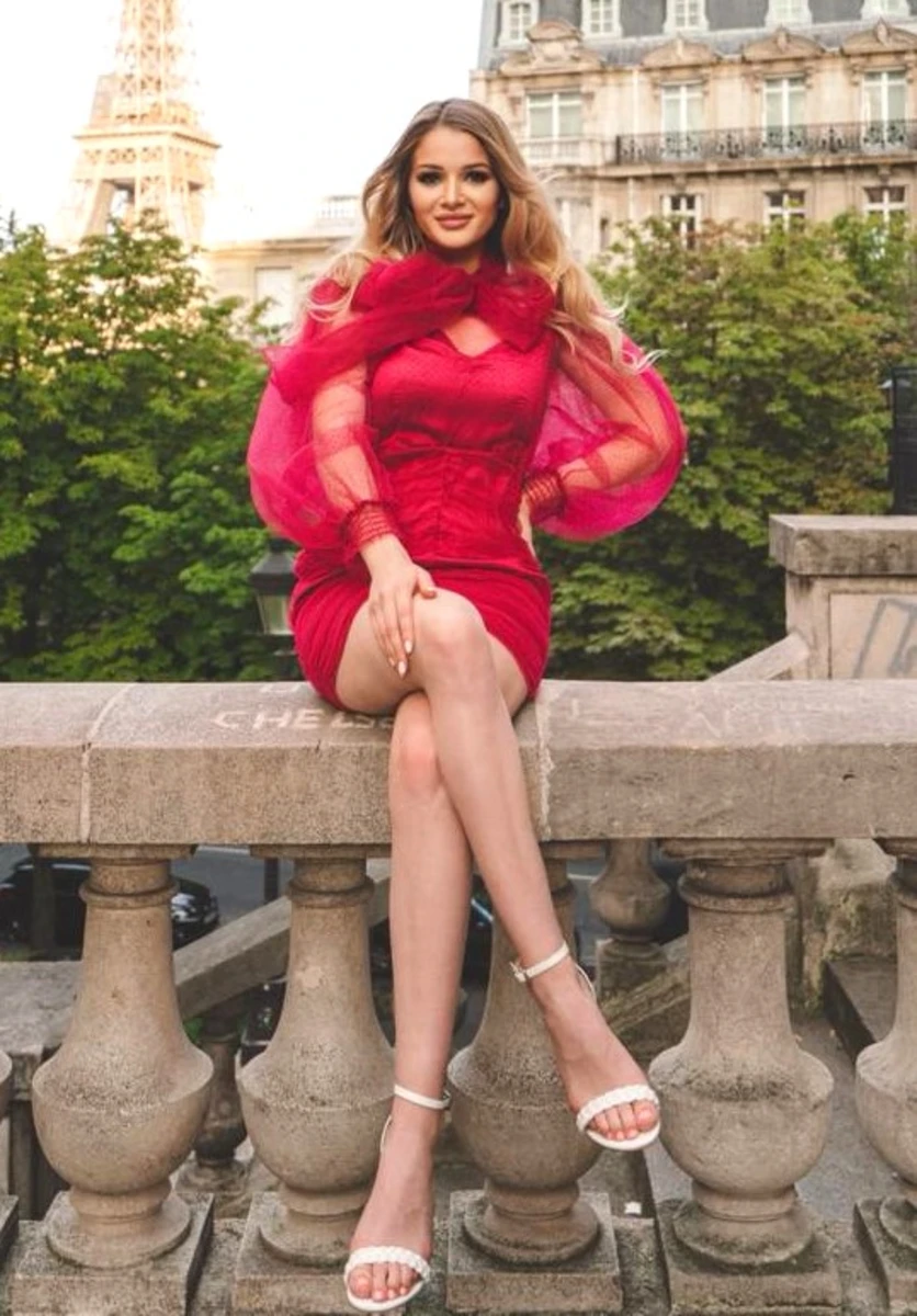 Kristi escort in London