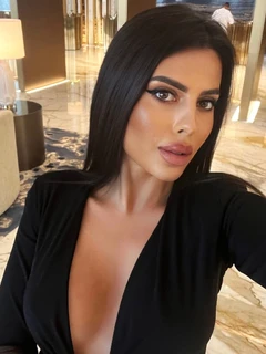 Layla escort in London