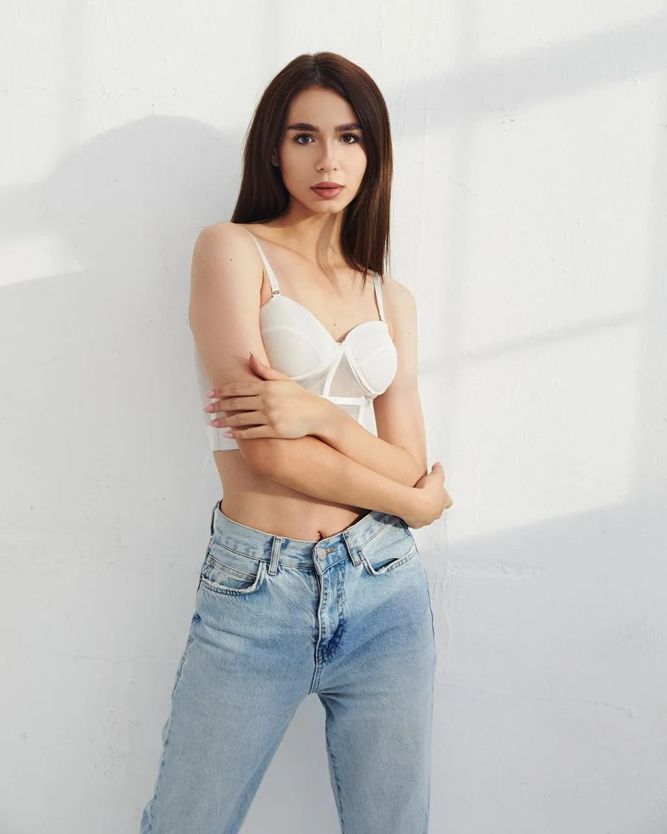 Milly escort in London