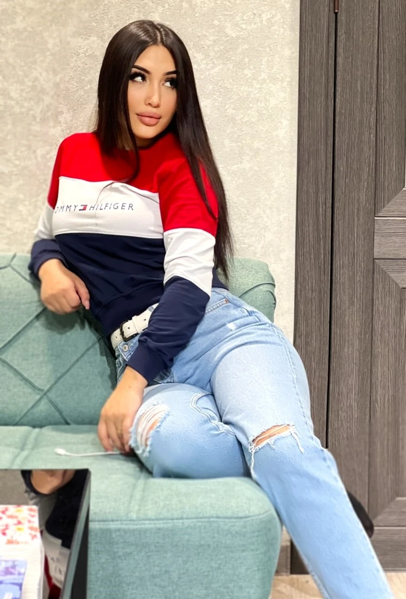 Sara escort in London