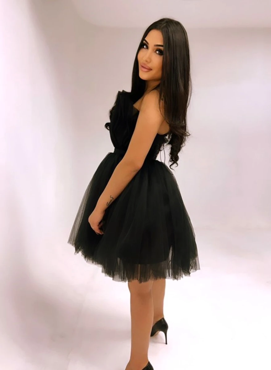 Sara escort in London